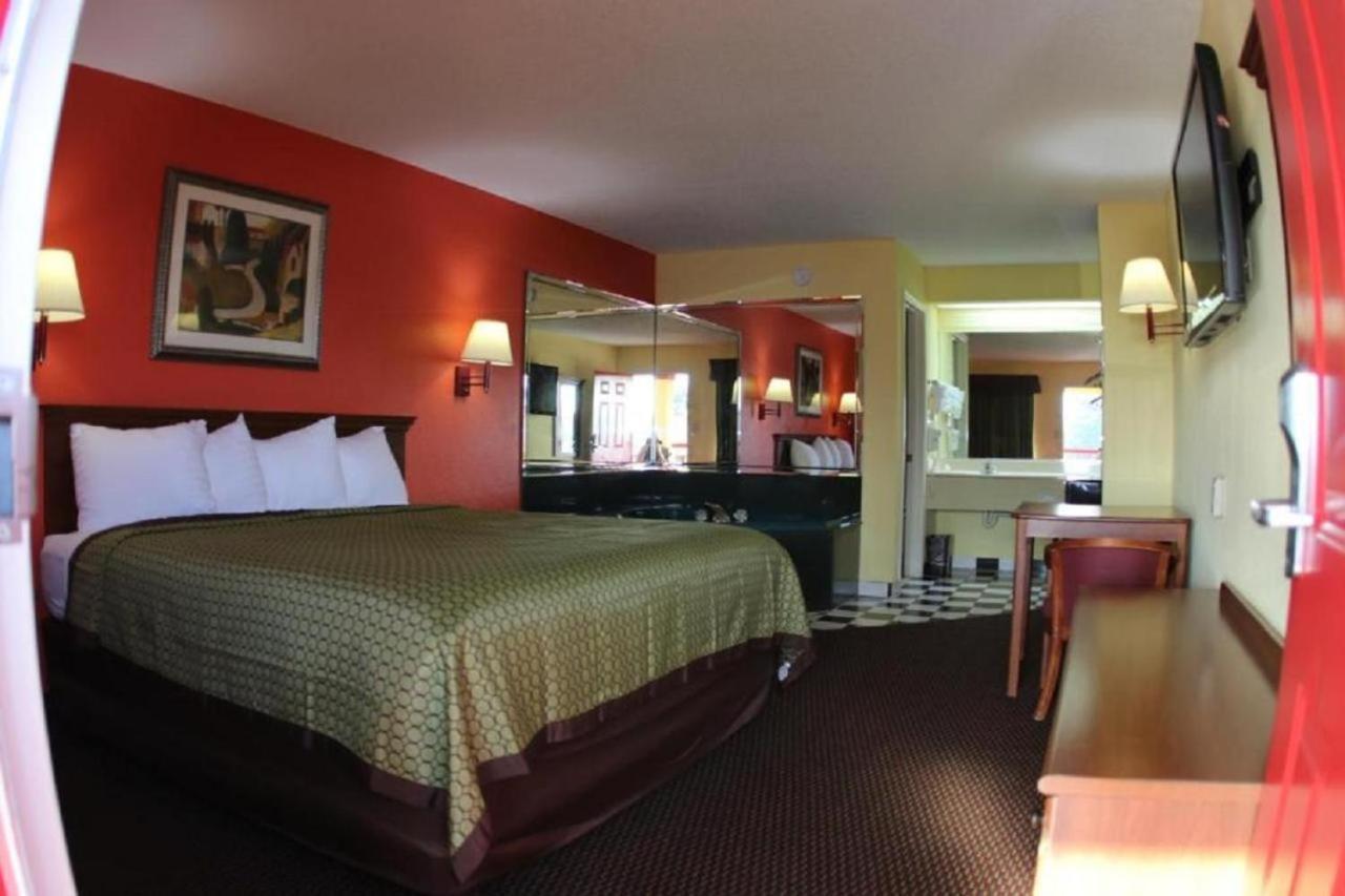 Budget Inn & Suites Hawkinsville Exterior foto