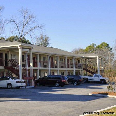 Budget Inn & Suites Hawkinsville Exterior foto